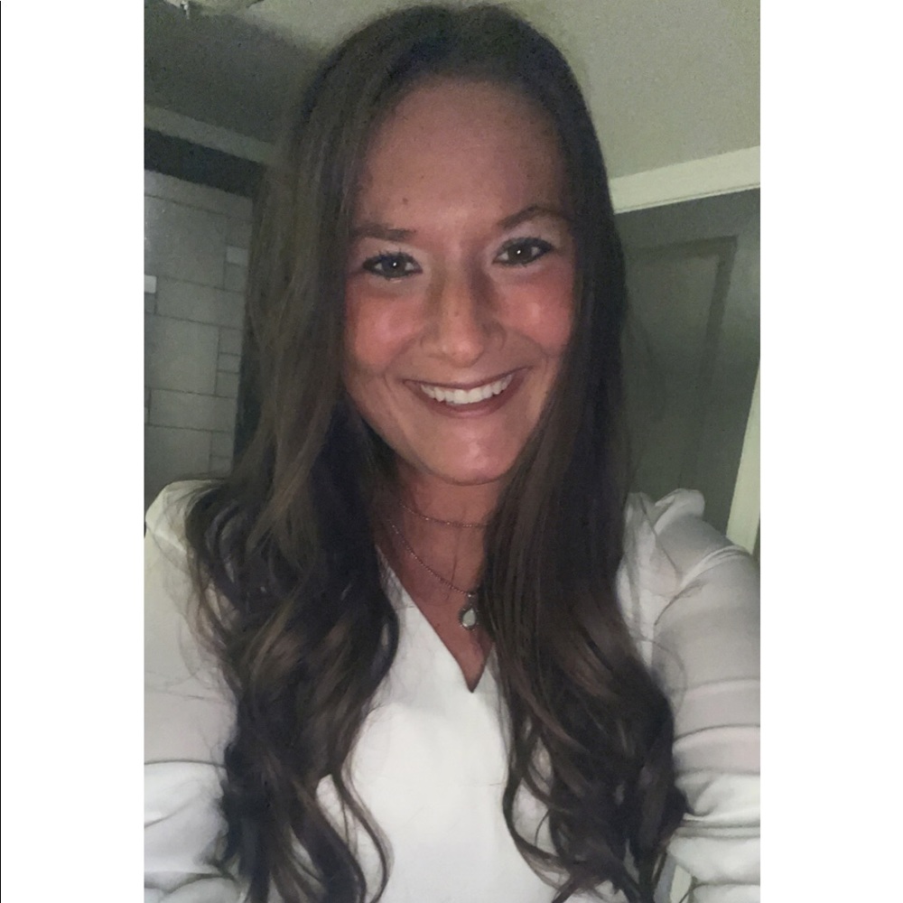 Meet your Posher, Alyssa